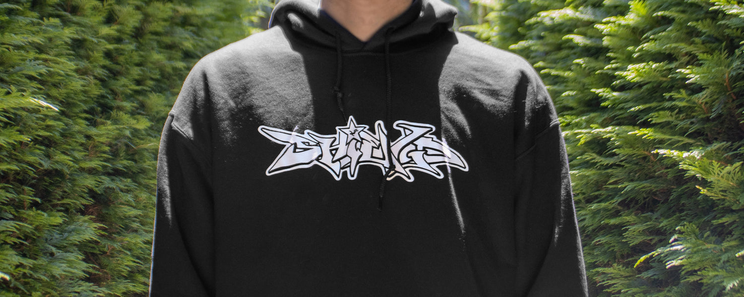 HOODIES & JERSEYS